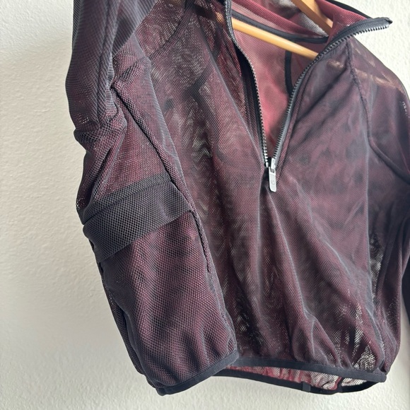 Lululemon Athletica Reversible Mesh 1/2 Zip Jacket Burgundy and Black Pullover - Picture 11 of 14